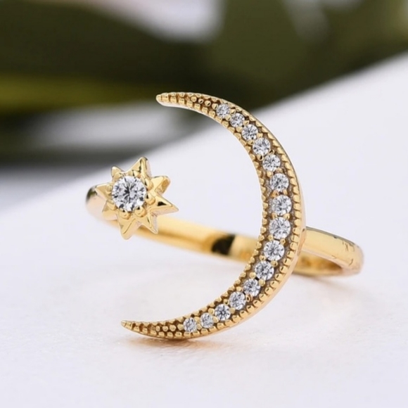 Jewelry - Yellow Gold Crecent Moon and Star Open Ring
